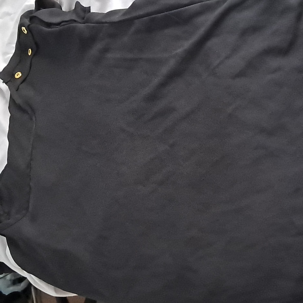 Black shirt